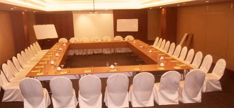 Keys Select By Lemon Tree Hotels, Hosur Road, Bengaluru Exterior photo