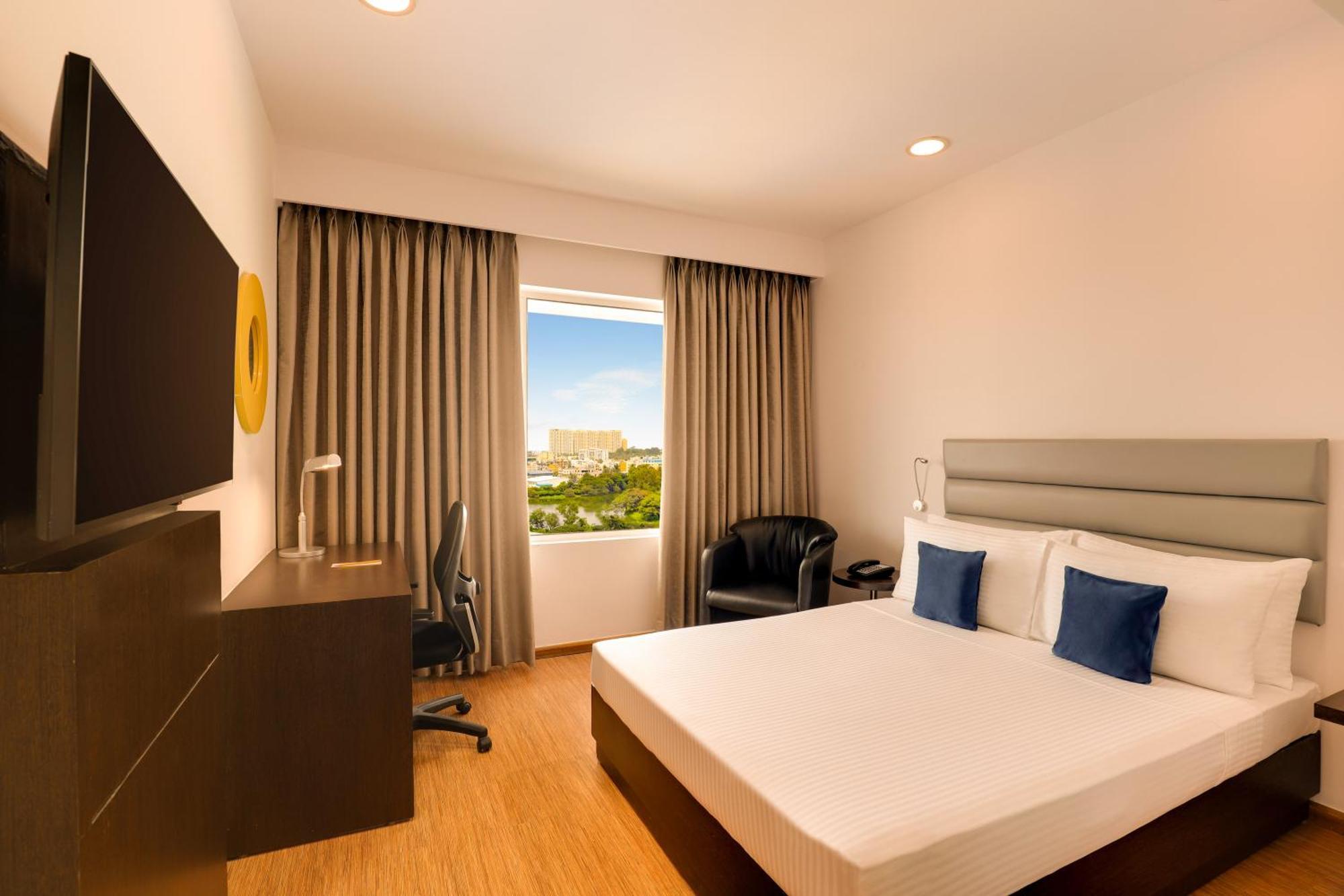 Keys Select By Lemon Tree Hotels, Hosur Road, Bengaluru Exterior photo