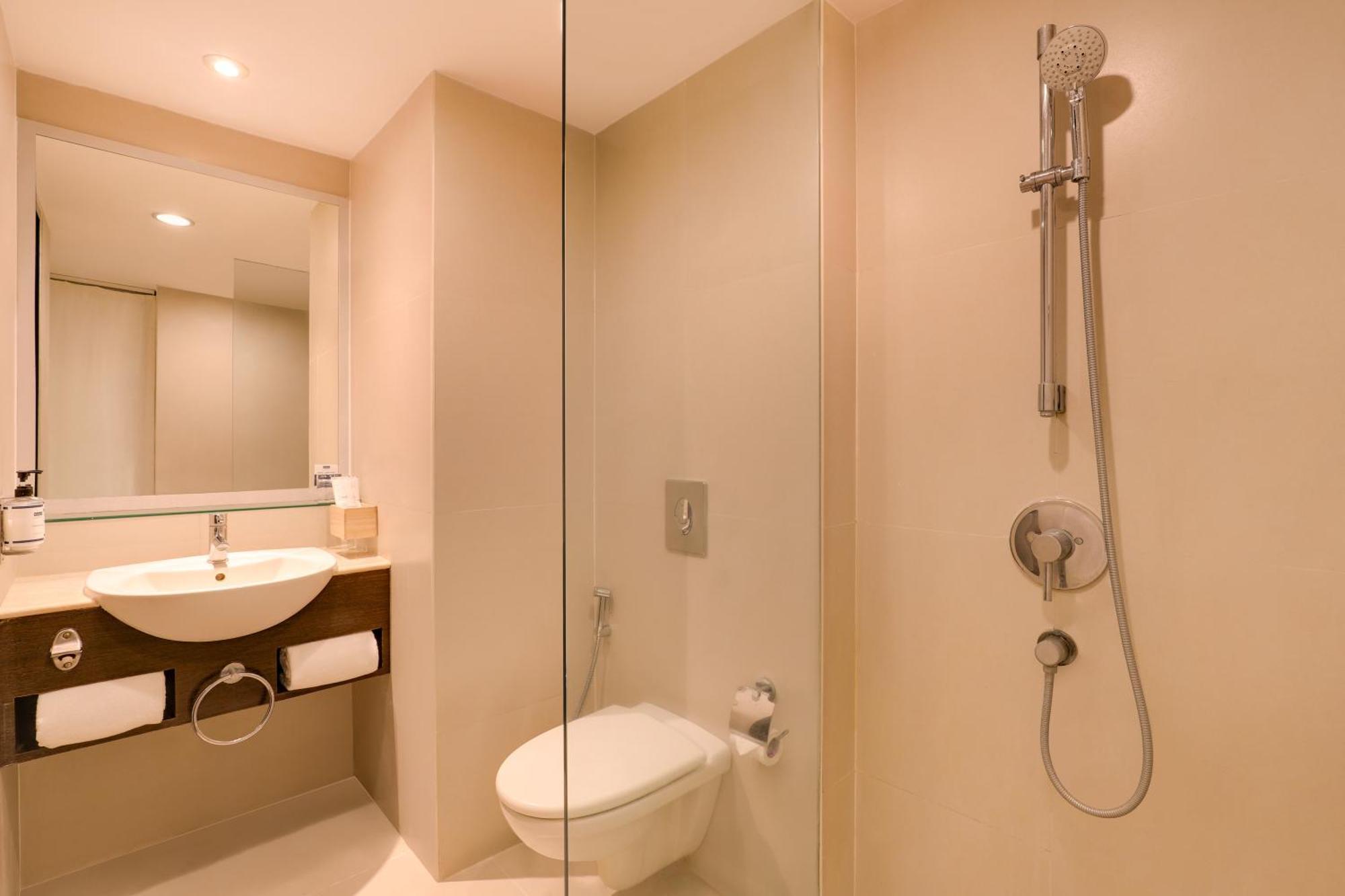 Keys Select By Lemon Tree Hotels, Hosur Road, Bengaluru Exterior photo
