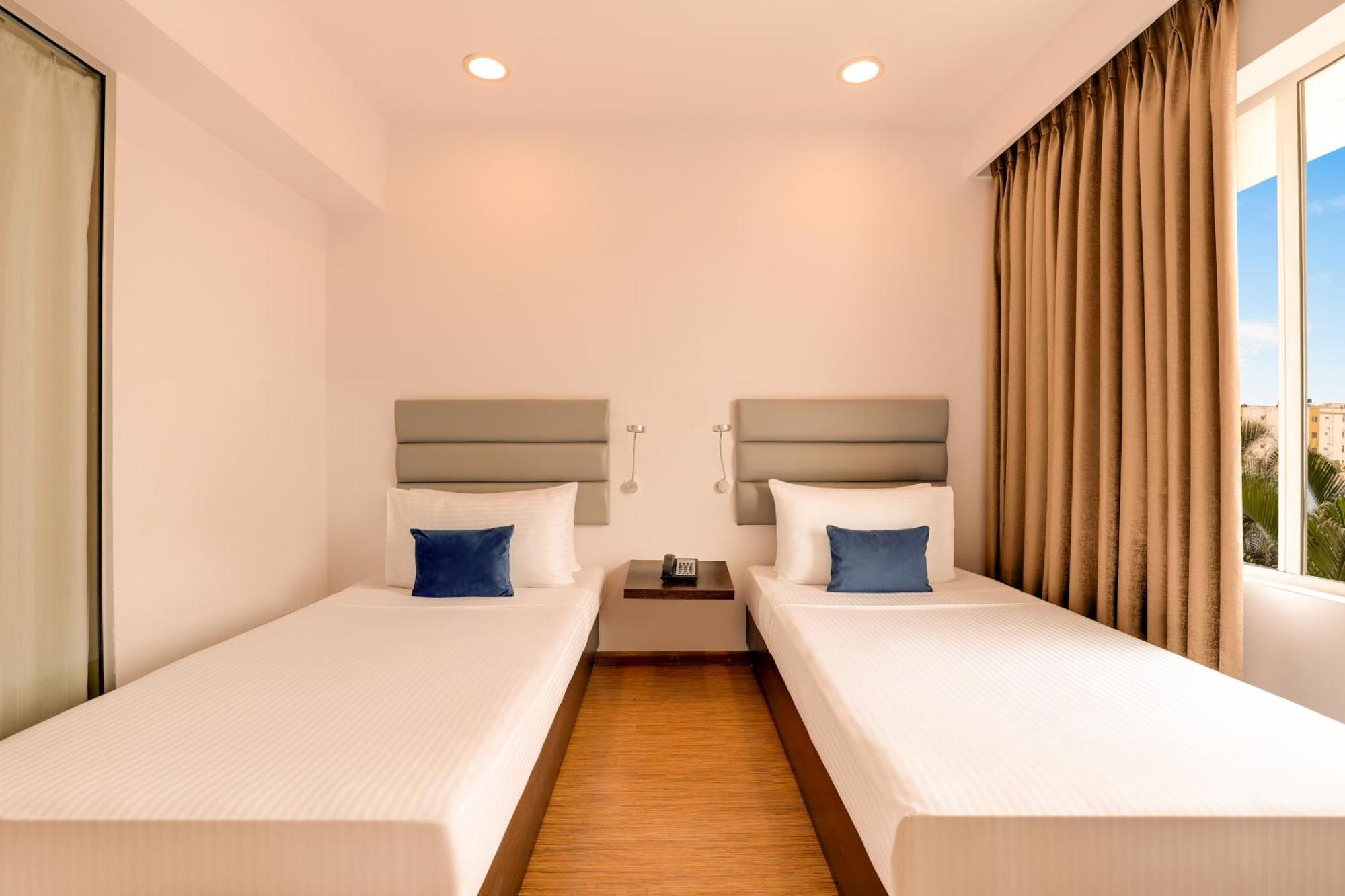 Keys Select By Lemon Tree Hotels, Hosur Road, Bengaluru Exterior photo